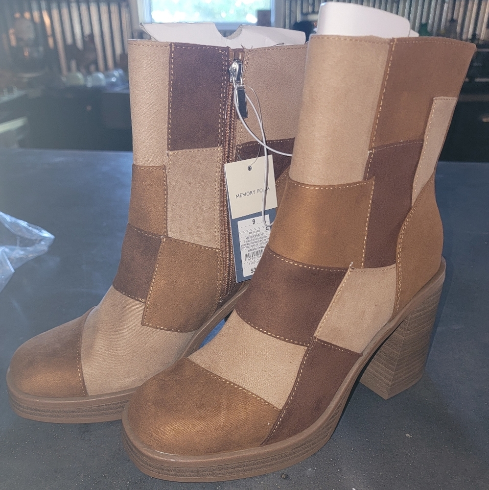 Women's Olly Platform Boots - Universal Thread